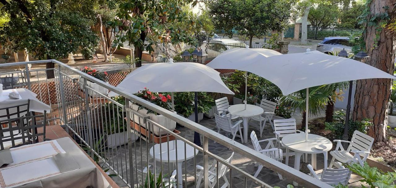 Hotel Garni Anna Cervia Exterior photo