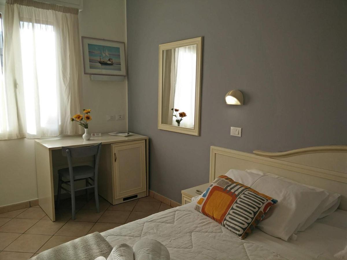 Hotel Garni Anna Cervia Exterior photo